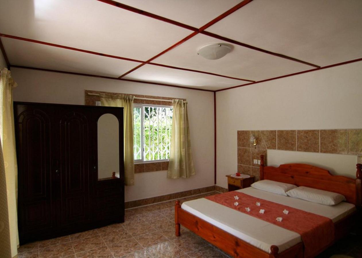 Rising Sun Guesthouse La Digue Bilik gambar