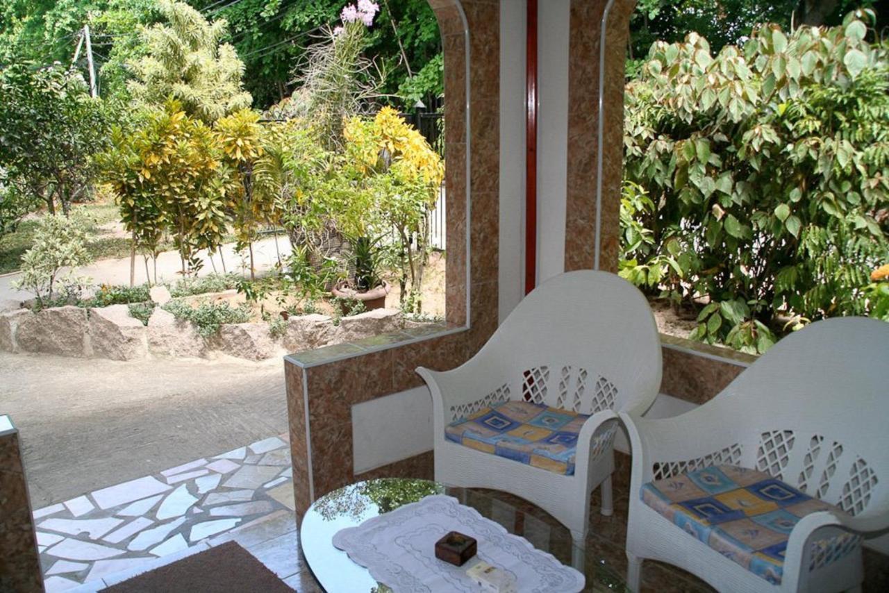 Rising Sun Guesthouse La Digue Luaran gambar
