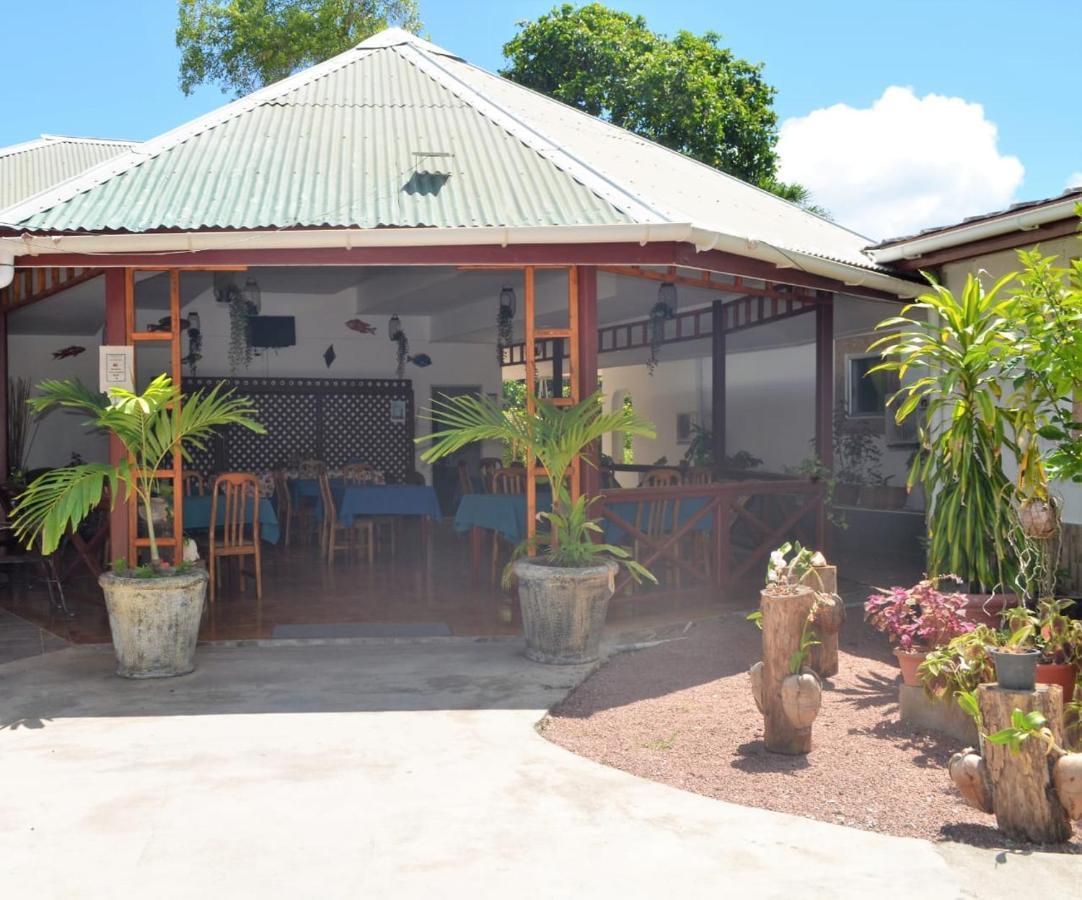 Rising Sun Guesthouse La Digue Luaran gambar